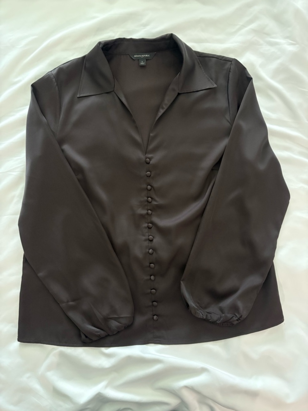**WORN ONCE!!     Banana Republic Brown Silk-Like Button-Down Blouse